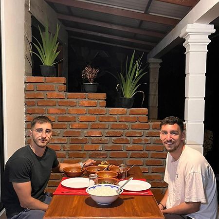 סיגירייה Thilina Homestay מראה חיצוני תמונה